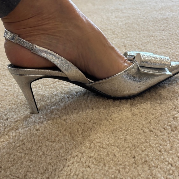 Worthington Metallic Silver Bow Slingback Heels - Picture 10 of 13